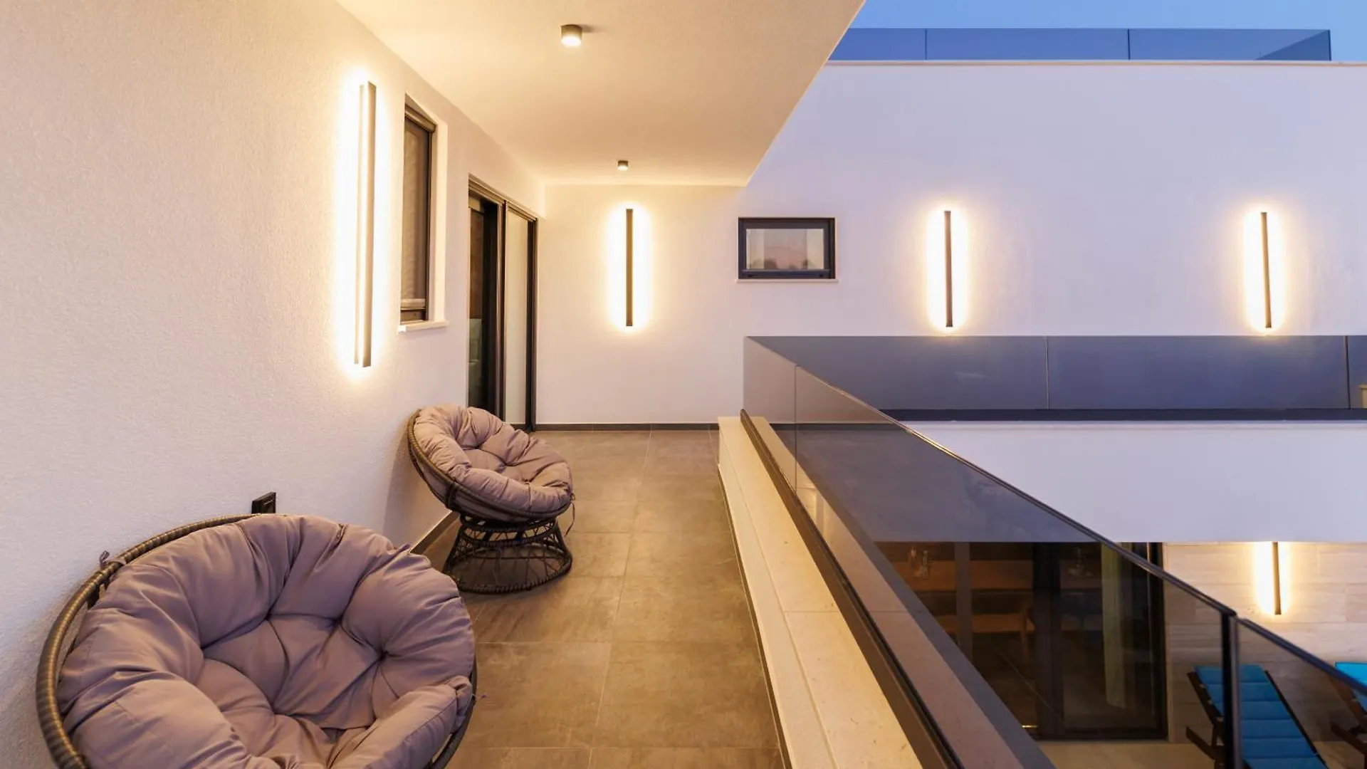 Villa Riva ヴィル 0*,
